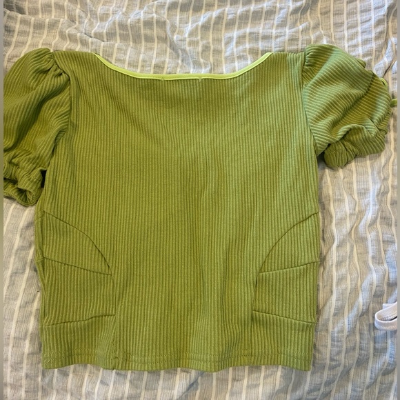 Cider top $10 never worn - Picture 2 of 3